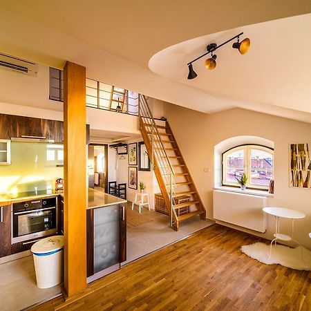 Rooftop Triplex Apartment In Centre Hradec Králové エクステリア 写真