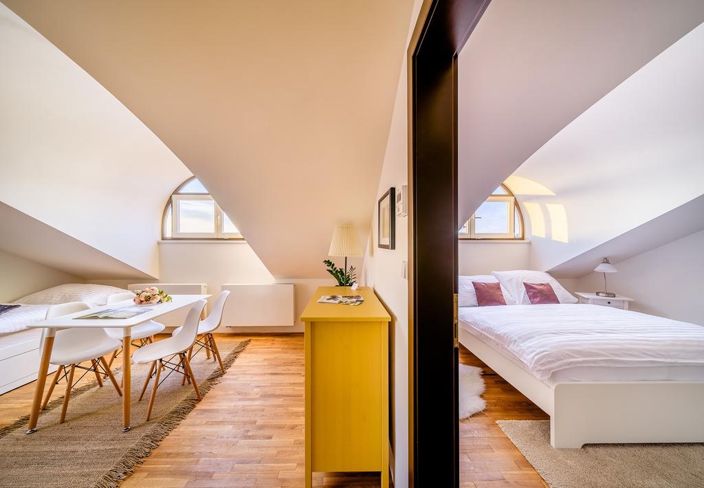 Rooftop Triplex Apartment In Centre Hradec Králové エクステリア 写真