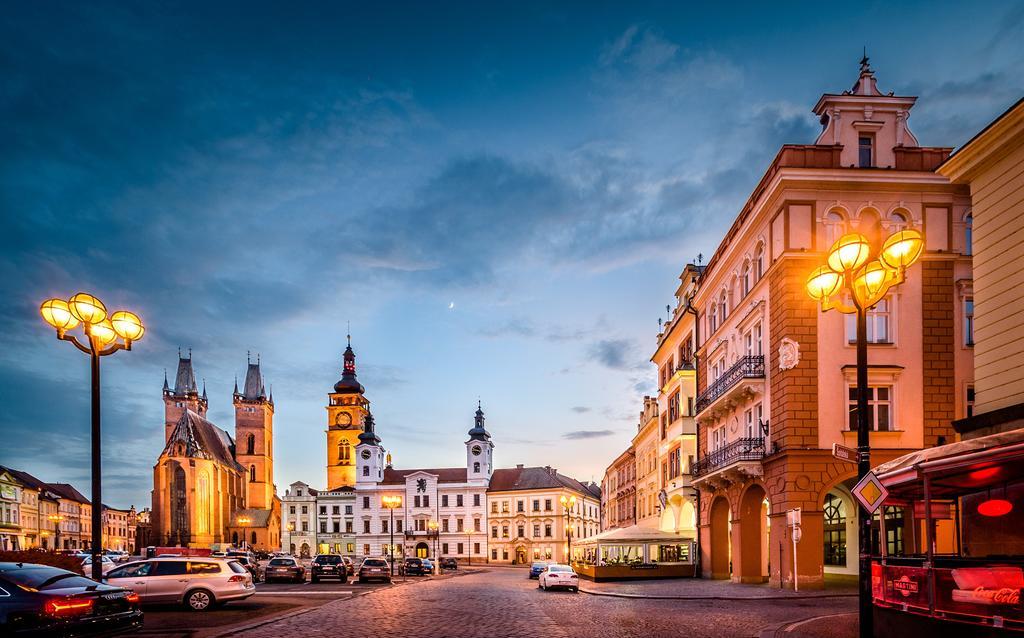Rooftop Triplex Apartment In Centre Hradec Králové エクステリア 写真